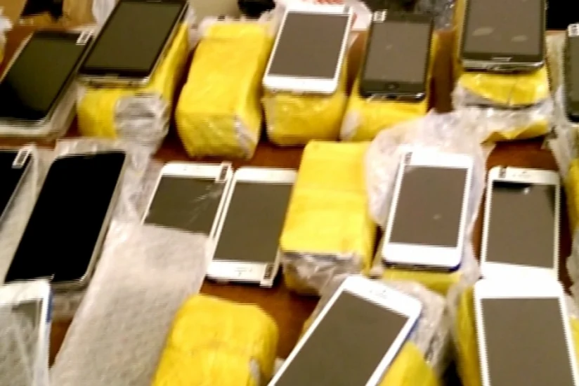 Azərbaycana qaçaqmalçılıq yolu ilə mobil telefon və pirotexniki vasitələr keçirilməsinin qarşısı alınıb