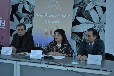 Bakıda “Orta əsr musiqisi və musiqi alətlərinin tarixi” mövzusunda dəyirmi masa keçirilib