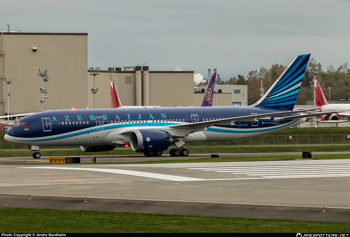 ABŞ hökuməti Boeing Dreamlinerin mühərrikinin təcili dəyişdirilməsini tələb edir