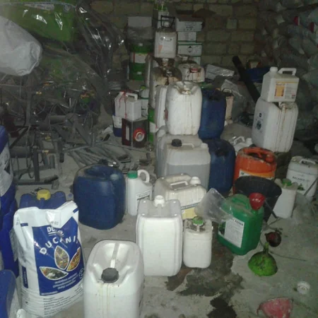 Şəmkirdə qanunsuz satılan bitki mühafizə vasitələri və tərəvəz toxumları aşkarlanıb