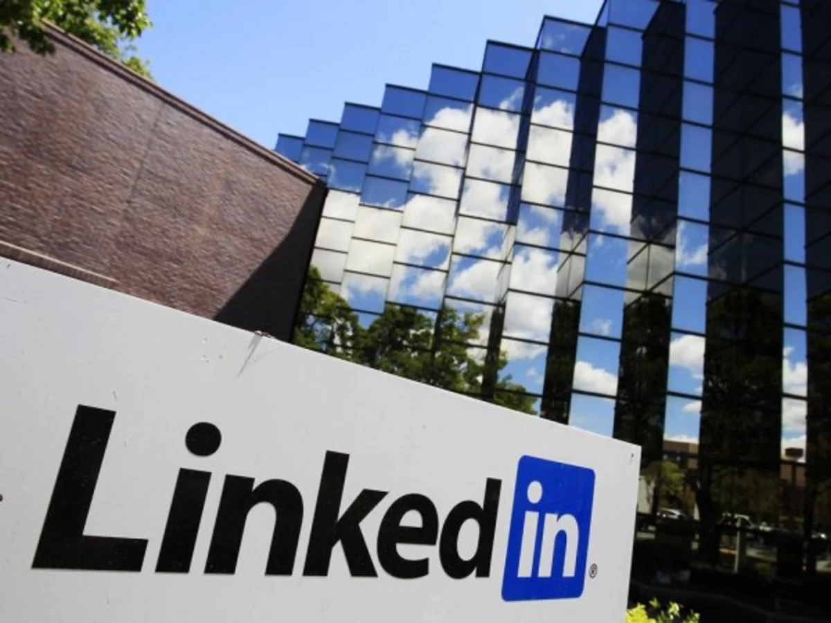 “Microsoft”un törəmə şirkətinin CEO-su istefa verib