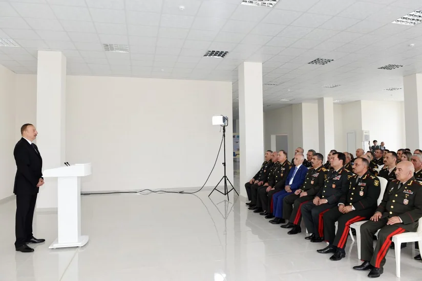 İlham Əliyev: Ordumuz yüksək dəqiqliyə və çox böyük dağıdıcı qüvvəyə malik silahlardan istifadə edir