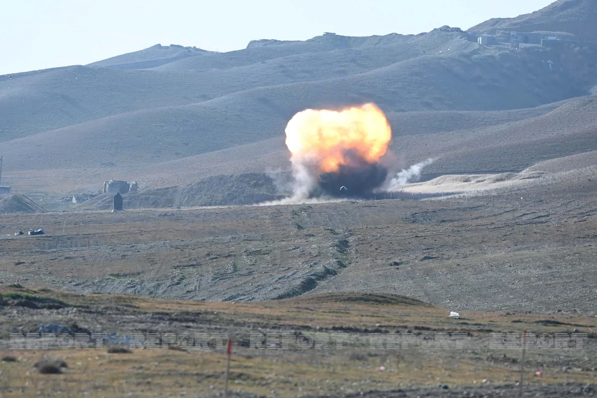 Horadiz-Ağbənd avtomobil yolunda aşkarlanan minalar zərərsizləşdirilib
