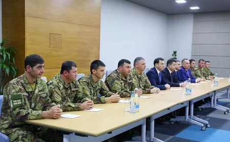 Gürcüstanın DİN başçısı Azərbaycanla sərhəddə uğurlu əməliyyat keçirən sərhədçiləri mükafatlandırıb