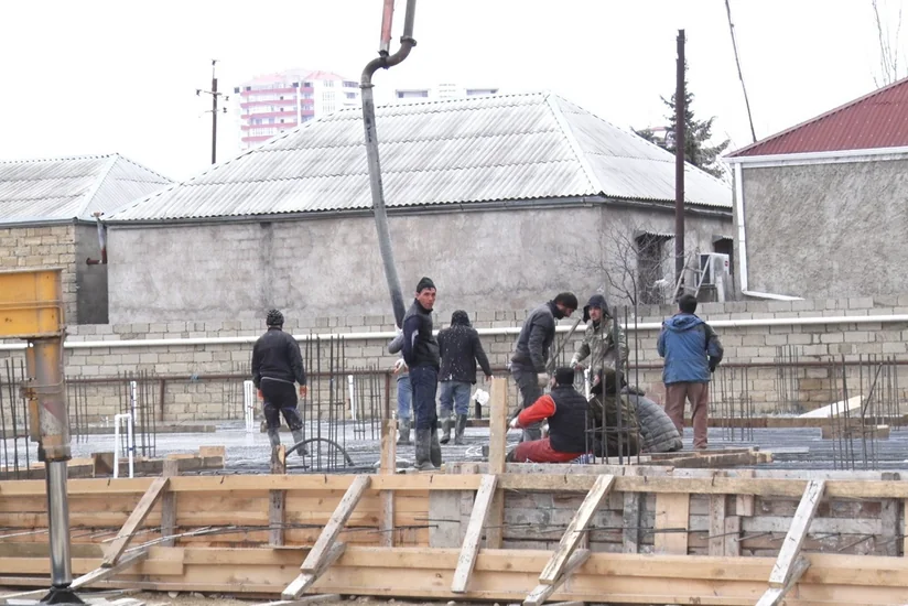 Xırdalanda obyekt tikintisi narazılıq yaradır - VİDEOREPORTAJ