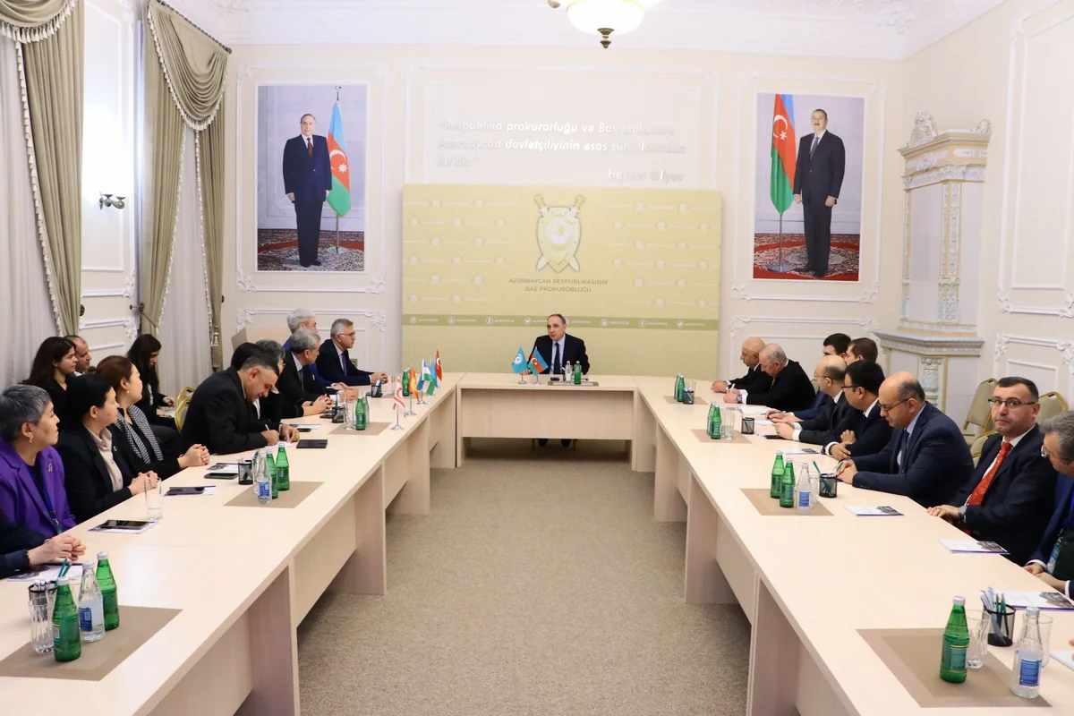 Kamran Əliyev Türk Dövlətləri Təşkilatı nəzdində keçirilən beynəlxalq konfrans iştirakçıları ilə görüşüb