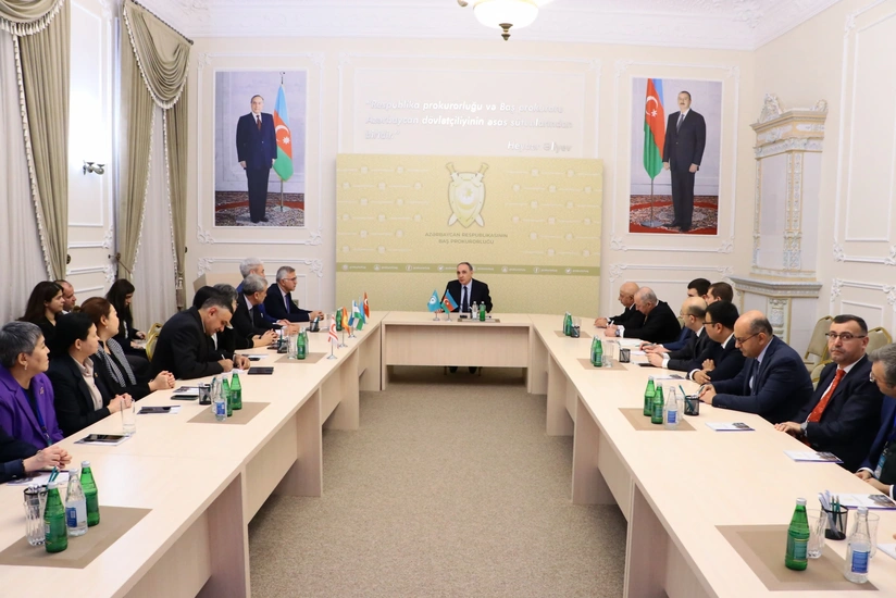 Kamran Əliyev Türk Dövlətləri Təşkilatı nəzdində keçirilən beynəlxalq konfrans iştirakçıları ilə görüşüb