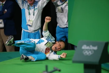 ​Azərbaycanlı ağırlıqqaldıran dünya rekordu vuraraq Olimpiya çempionu olub