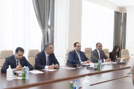 Məcnun Məmmədov aqrar sahə üzrə ixtisaslaşmış startapçılarla görüşüb