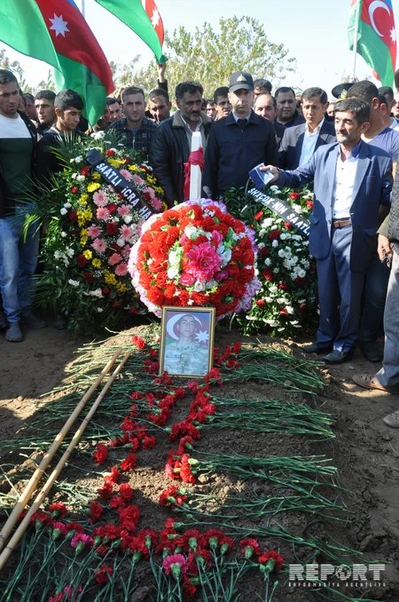 Azərbaycanın şəhid olan əsgəri dəfn edilib