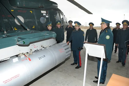 Dövlət Sərhəd Xidmətinin rəisi aviasiya dəstəsinin yeni qarnizon kompleksi ilə tanış olub - FOTO