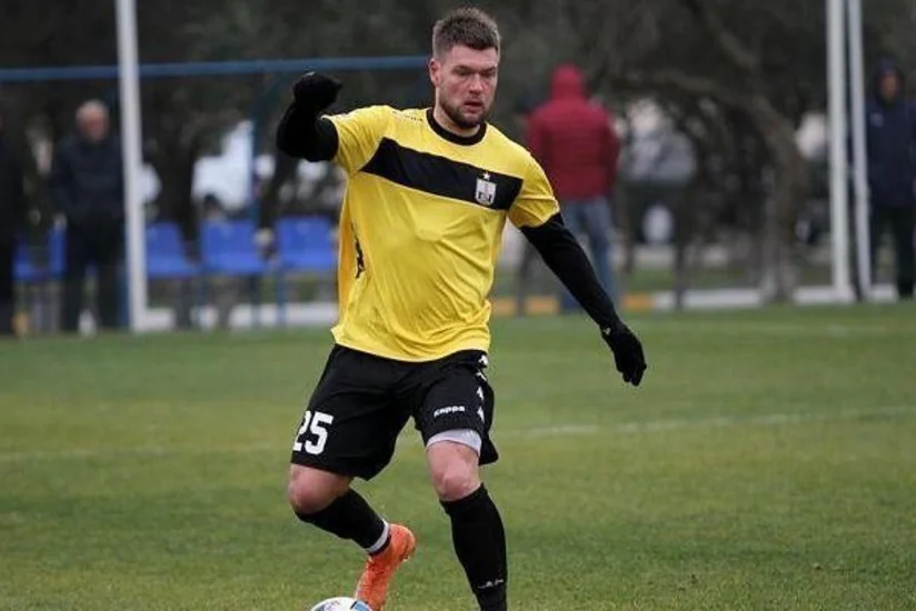 Neftçidən ayrılan futbolçu Ukrayna klubuna keçib