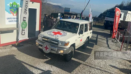 ICRC vehicles move freely on Khankandi-Lachin road