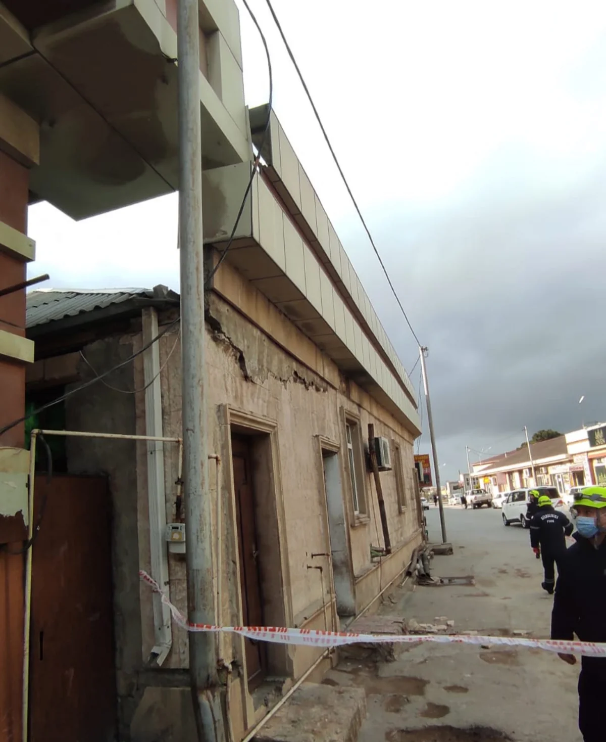 МЧС Азербайджана обратилось к населению в связи с непогодой