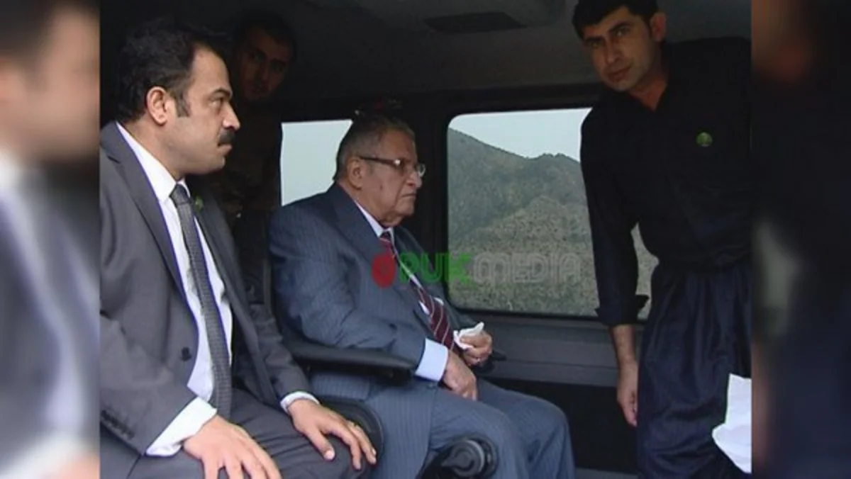 ​İraqın keçmiş prezidenti 3 ildən sonra ictimaiyyət arasında görünüb