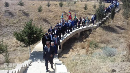 Şamaxıda Türk şəhidliyi abidəsinin əsaslı təmirdən sonra açılışı olub - FOTO