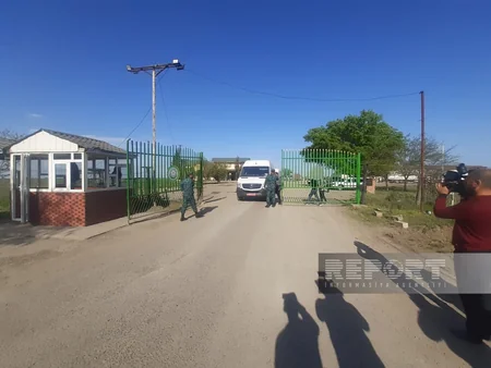 İran səfirliyinin “persona-non-qrata” elan edilən əməkdaşlarının ailə üzvləri Azərbaycanı tərk edib