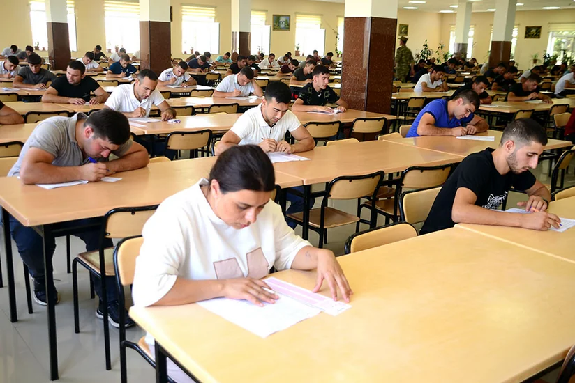 Müddətdən artıq həqiqi hərbi xidmətə qəbul üzrə imtahanlar keçirilir