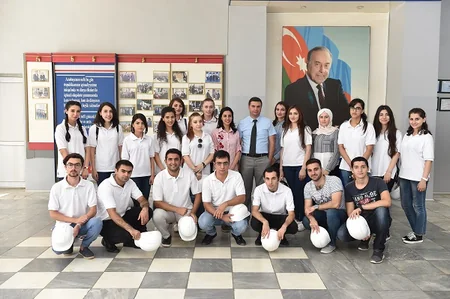 SOCAR-da “Ödənişli Yay Təcrübəsi” proqramı üzrə təcrübə keçən tələblərlə görüş keçirilib
