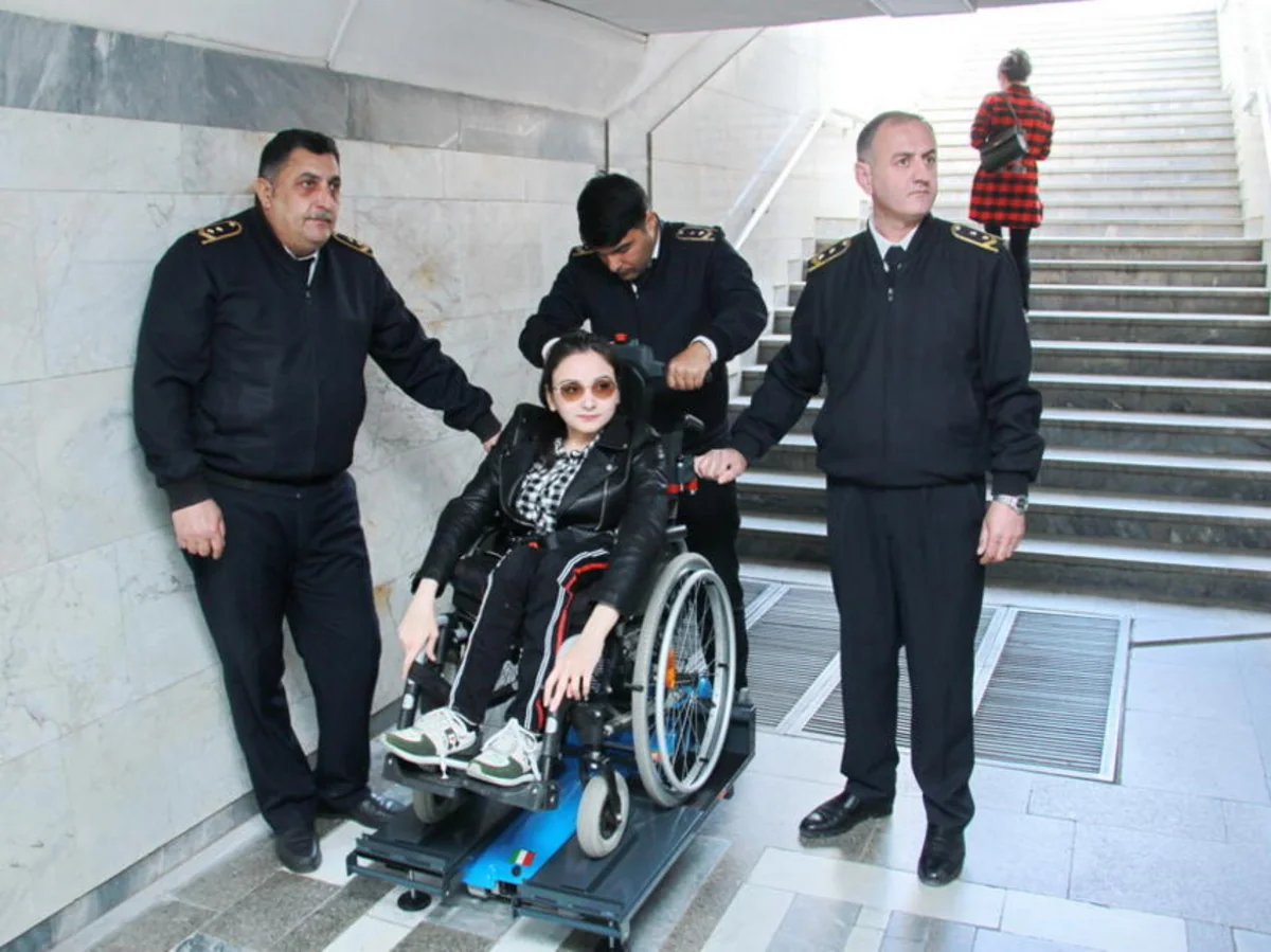 Bakı metrosunda əlil arabalarının daşınması üçün xüsusi qurğu quraşdırılması nəzərdə tutulur