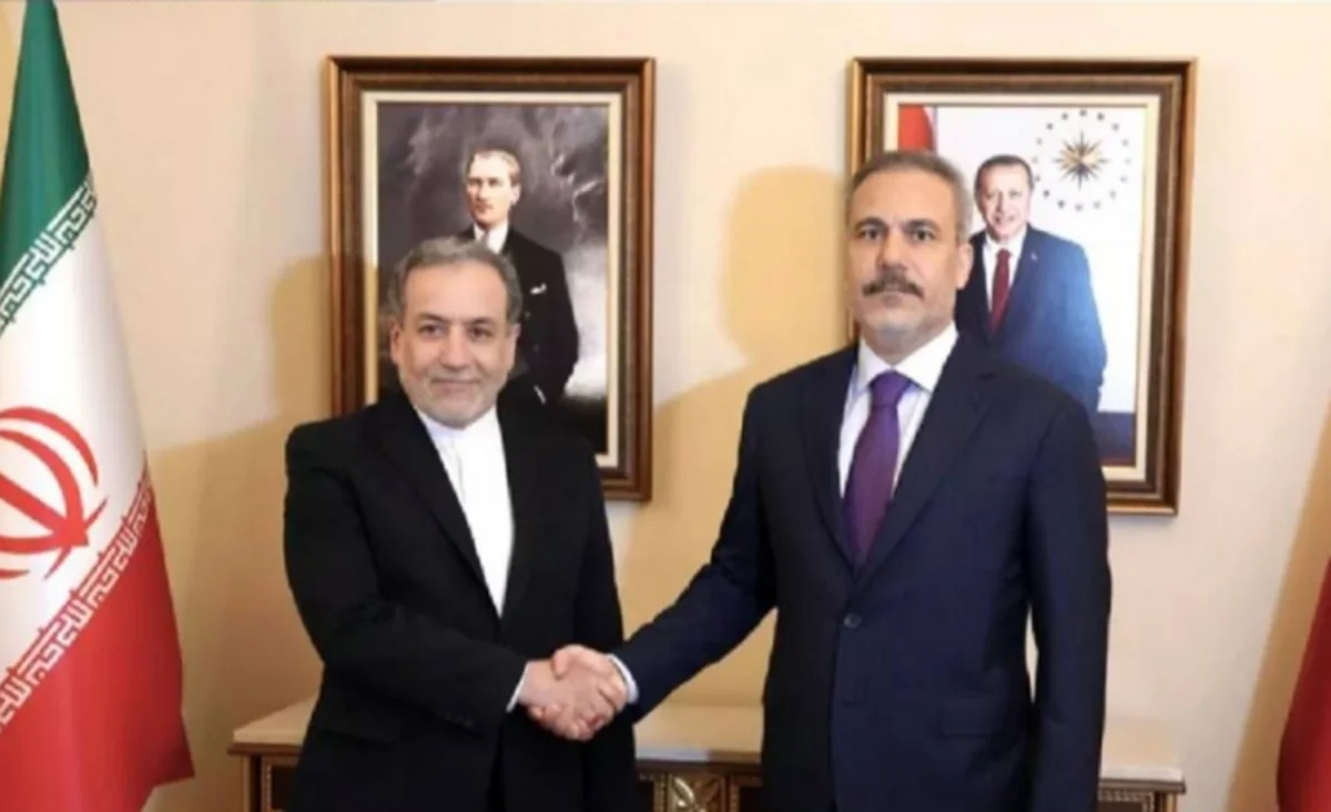 Главы МИД Турции и Ирана встретились в Джидде