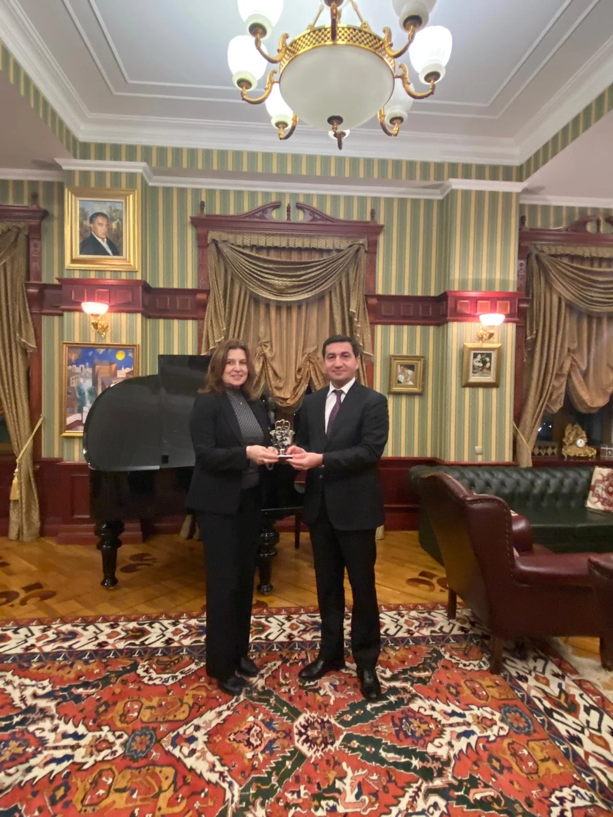 Hikmət Hacıyev israilli diplomatlarla müzakirələr aparıb
