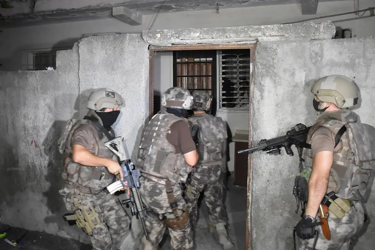 Türkiyənin 77 vilayətində əməliyyat keçirilib, 2 mindən çox şübhəli barəsində istintaq başlayıb