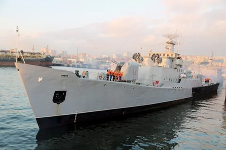 Müdafiə naziri Zakir Həsənov Xəzər dənizində keçirilən təlimləri izləyib