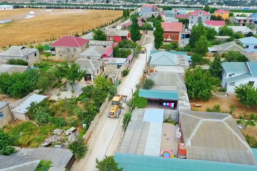 Xəzər rayonundakı küçə və yollarda təmir işləri aparlır