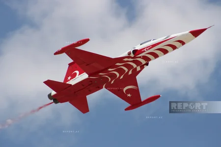Türk ulduzları aviasiya qrupu Anadolu qartalı-2025də nümunəvi çıxışlar edib