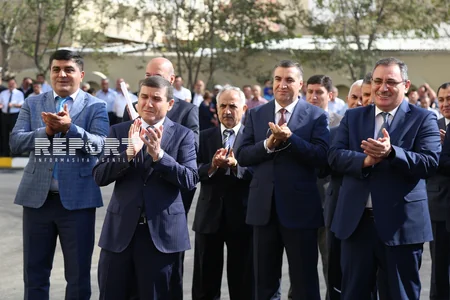 ​SOCAR prezidenti neftçilərə yeni mənzillərin orderlərini təqdim edib