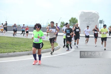 Heydər Əliyev Fondunun təşəbbüsü ilə keçirilən “Bakı Marafonu 2024” start götürüb