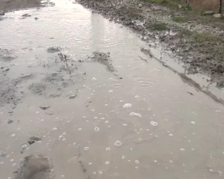 İsmayıllının Çəmənli kəndinin yolu bərbad vəziyyətə düşüb