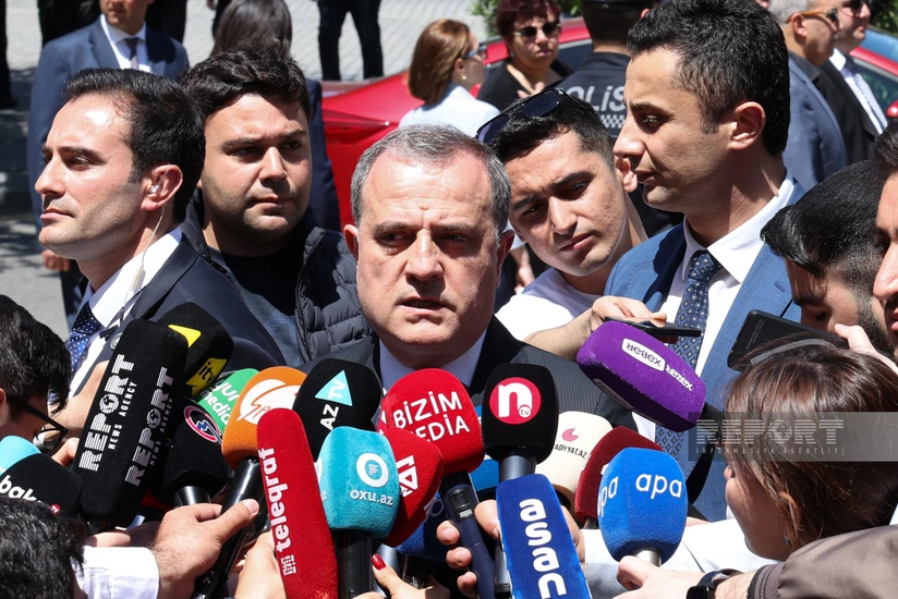 XİN başçısı:  AZAL-ın təyyarəsinin qəzaya uğramasına dair Rusiya ilə təmaslar davam edir