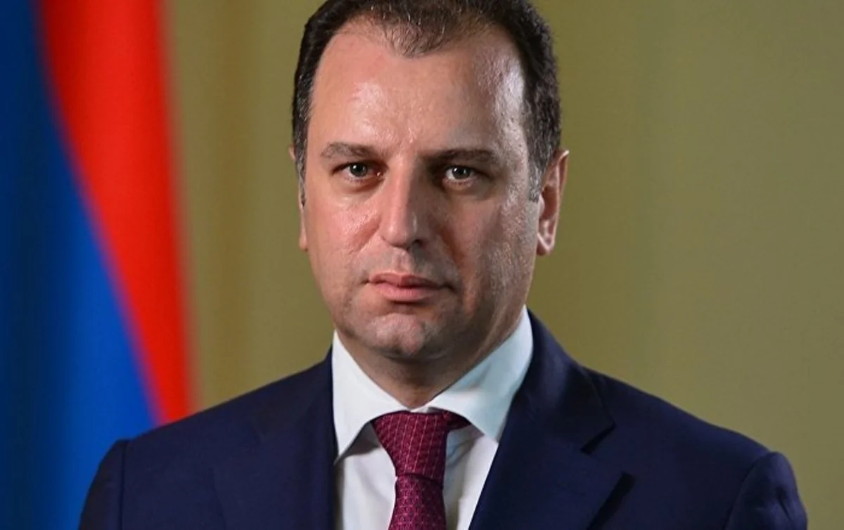 Министр обороны Армении посетит Иран