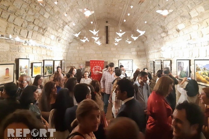 В Баку впервые показали работы художников из Перу - ФОТО