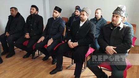 Azərbaycanda bir qrup din xadimi İrandakı səfirliyimizdə törədilmiş terror aktı ilə bağlı etiraz bəyanatı qəbul ediblər
