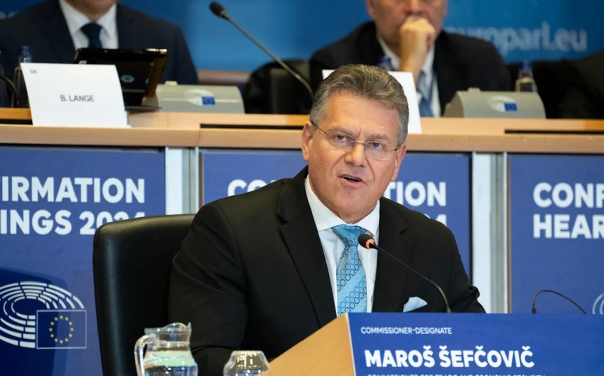 Şefçoviç: Aİ ABŞ-yə spirtli içkilərin ixracını rüsumdan azad edə bilməyib