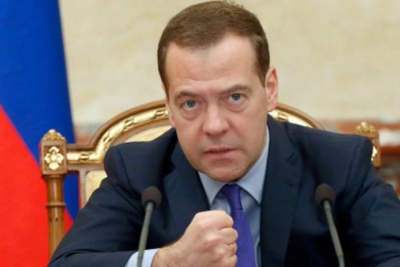 Медведев: Не пугайте РФ ударами НАТО по Крыму, она может ответить гиперзвуковым оружием