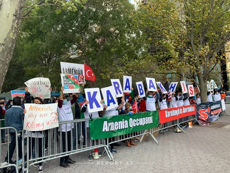 BMT-nin binası qarşısında Gəncə hadisələri ilə bağlı aksiya keçirilir