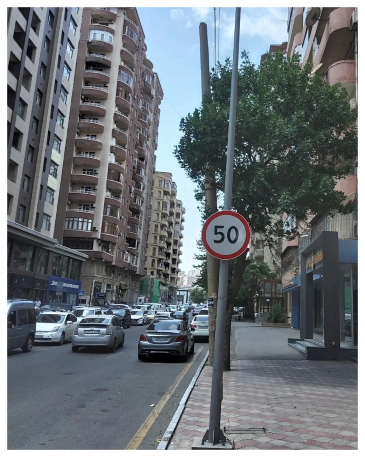 Bakının daha bir küçəsində sürət həddi endirilib