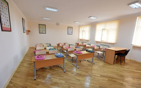 Azərbaycan Prezidenti Bakı Peşə Liseyində həyata keçirilən təmir işlərindən sonrakı vəziyyətlə tanış olub