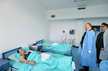 Supreme Commander-in-Chief Ilham Aliyev visits wounded servicemen at Central Military Clinical Hospital