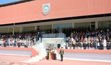 Müdafiə Nazirliyinin xüsusi təyinatlı təhsil müəssisələrində andiçmə mərasimləri keçirilib