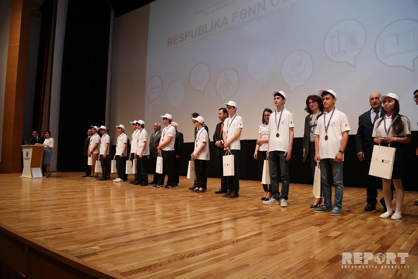 Respublika fənn olimpiadalarının qalibləri mükafatlandırılıb