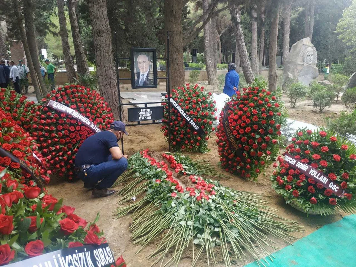 Fəttah Heydərov I Fəxri xiyabanda dəfn olunub