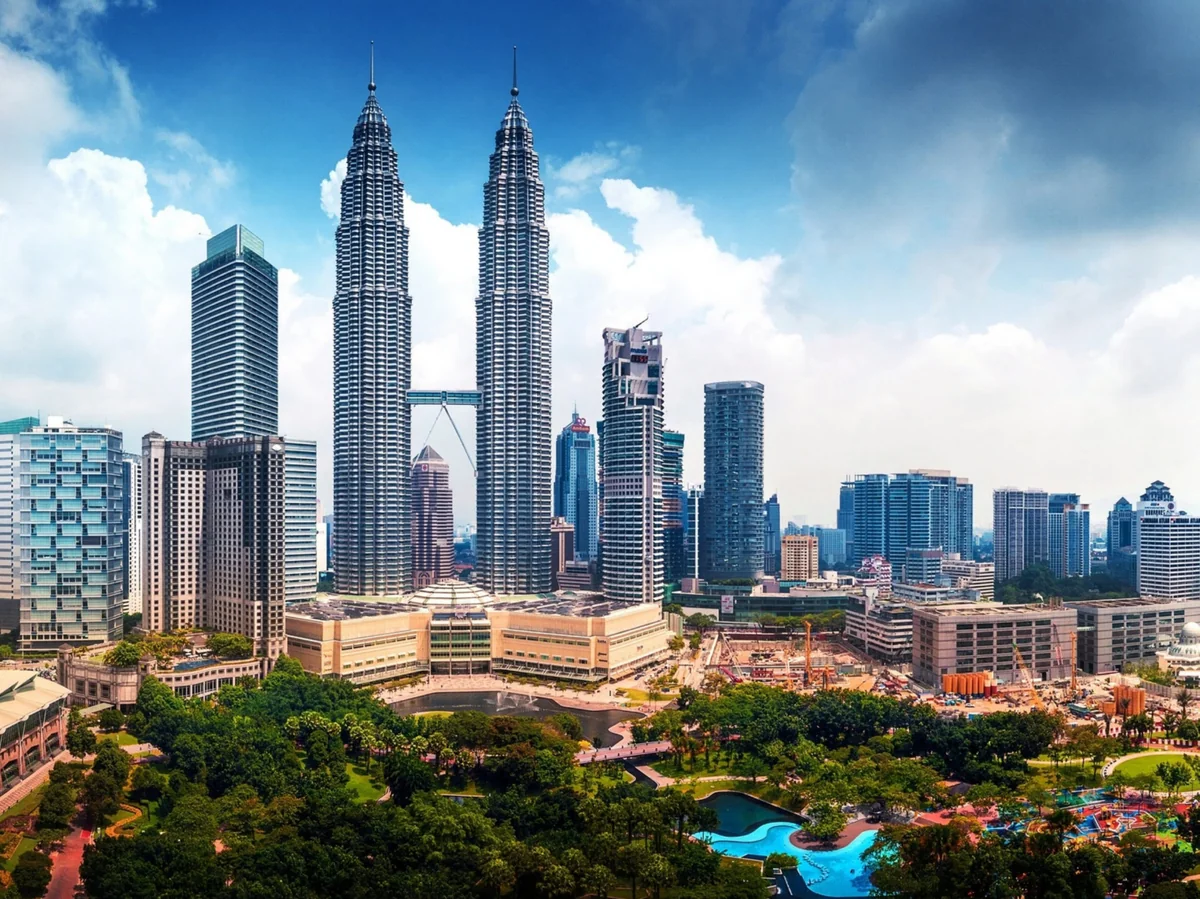 Malayziya HHQ-nin hərbçisi yoldaşlarına atəş açıb, 4 nəfər ölüb