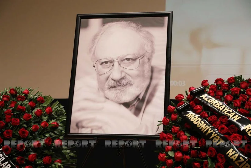 Ilham Aliyev, Mehriban Aliyeva send wreath to farewell ceremony for Rustam Ibrahimbayov'