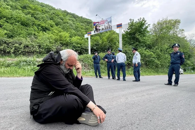 Baqrat meydanda tək qalır - kilsə ondan üz döndərir - ANALİZ