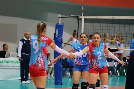 Azərbaycanın qadın voleybol yığması Belarusa uduzub